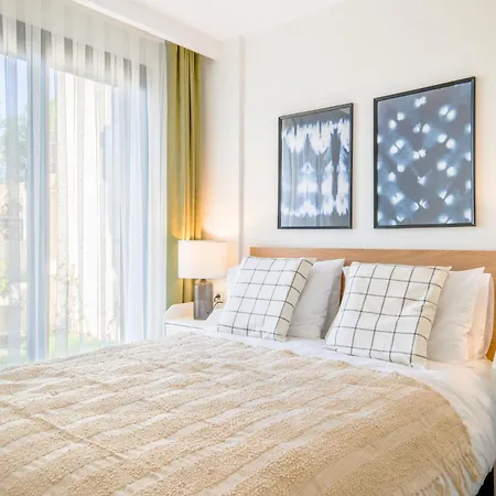 Cozy Flat With Backyard 5 Min To Marina Apartment
